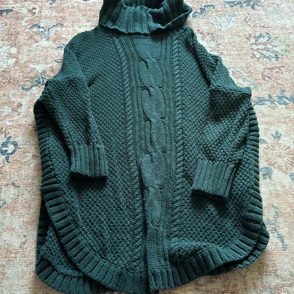 Women’s long sleeve turtle neck sweater